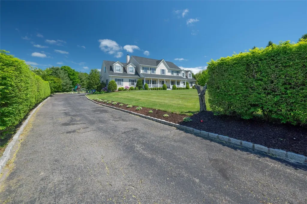 10 Emily Lane Mahopac NY 10541