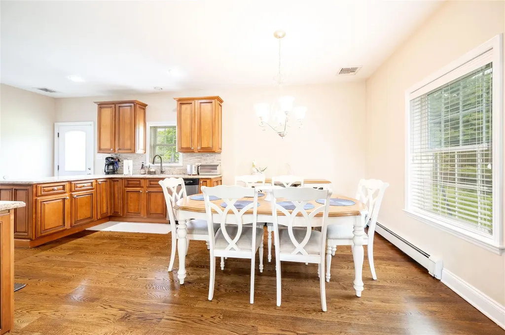10 Emily Lane Mahopac NY 10541