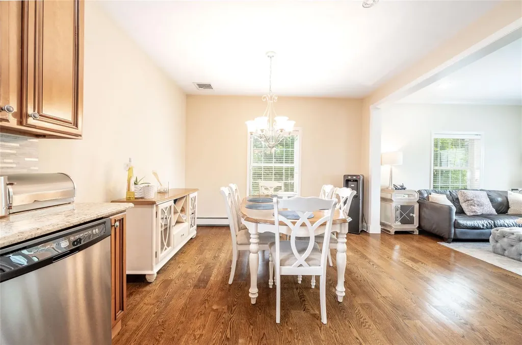10 Emily Lane Mahopac NY 10541