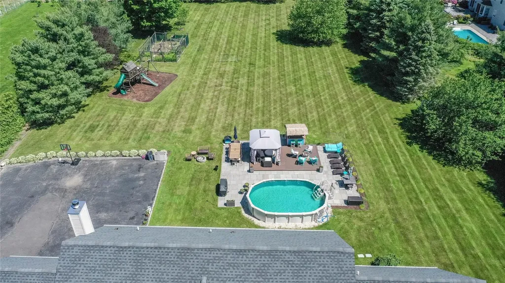 10 Emily Lane Mahopac NY 10541