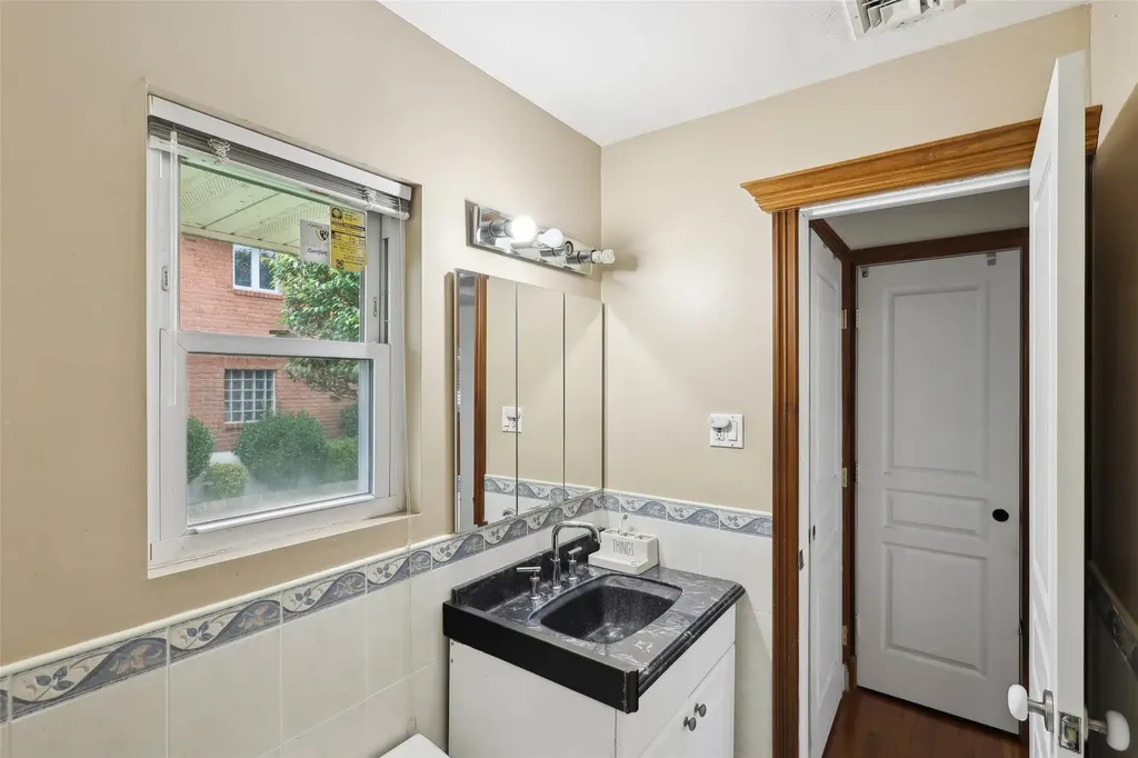 717 The Plain Road Westbury NY 11590
