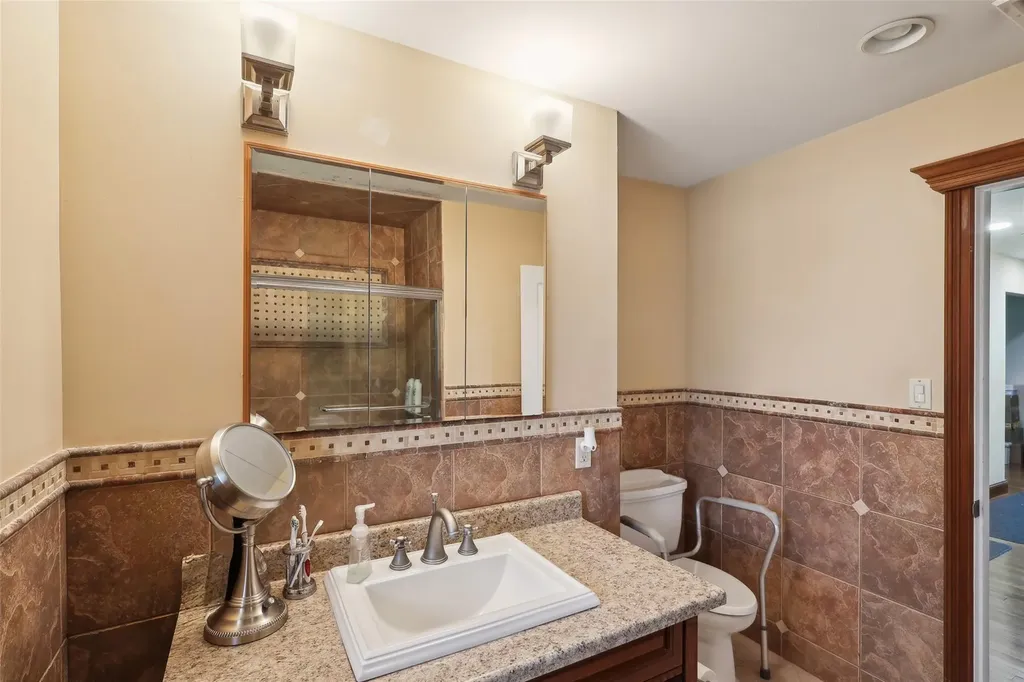 717 The Plain Road Westbury NY 11590