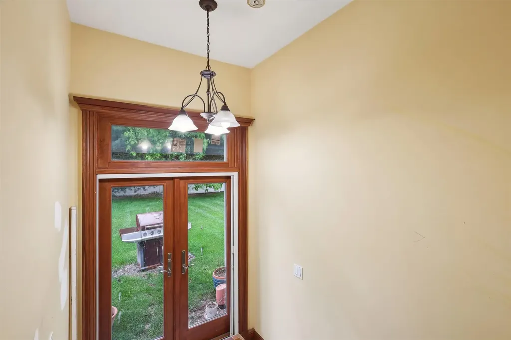 717 The Plain Road Westbury NY 11590