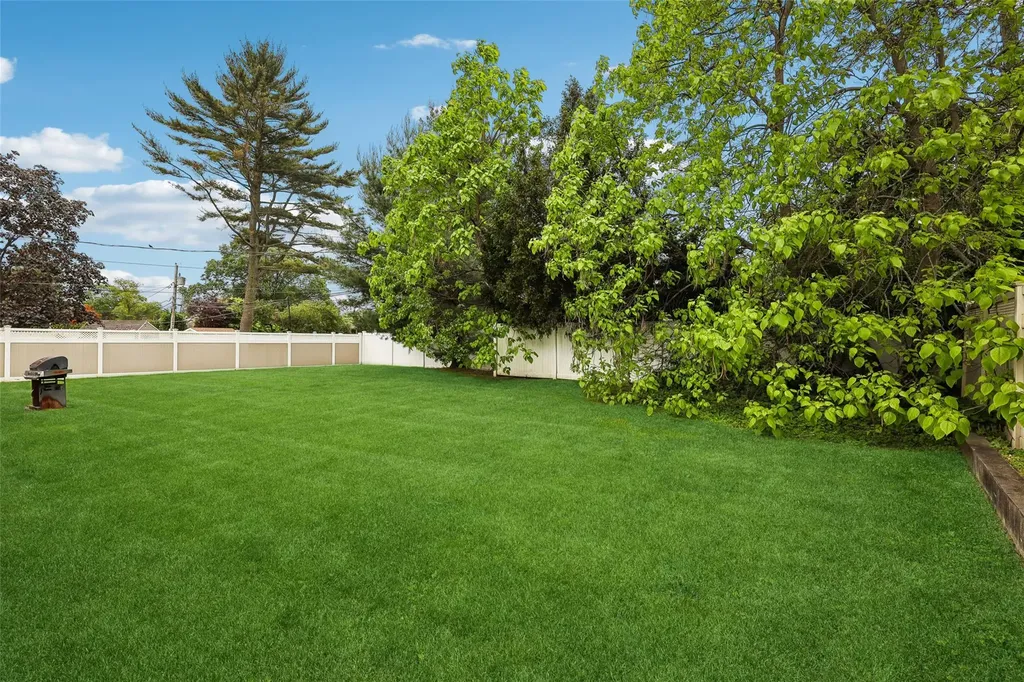 717 The Plain Road Westbury NY 11590