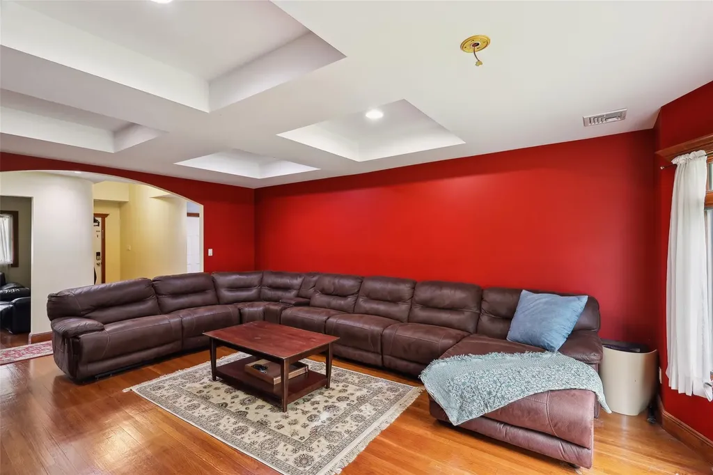 717 The Plain Road Westbury NY 11590