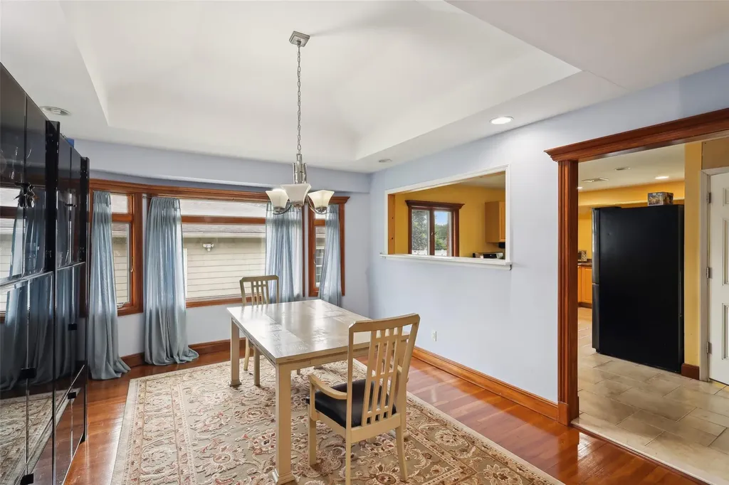717 The Plain Road Westbury NY 11590