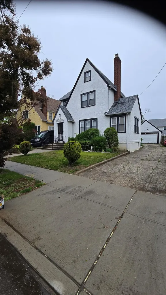 11419 179th Street Addisleigh Park NY 11434