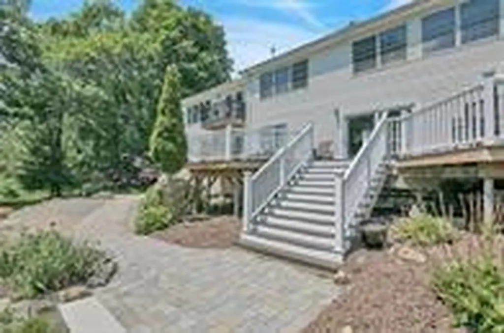 225 Berry Road Monroe NY 10950