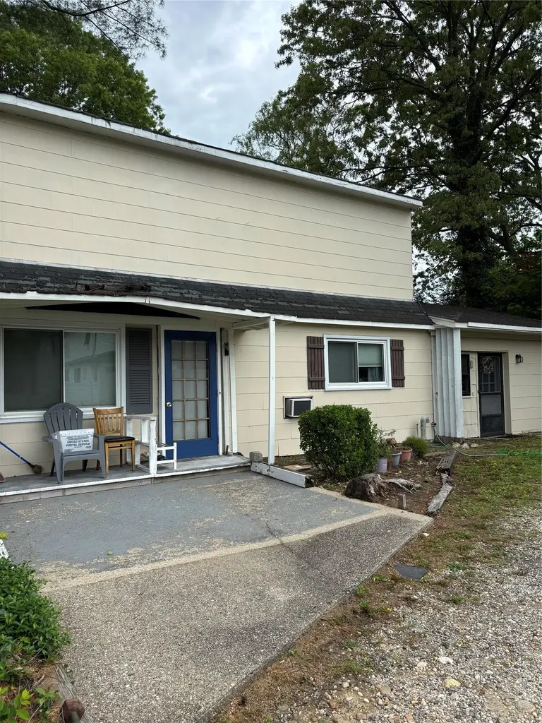 109 Convent Road Syosset NY 11791