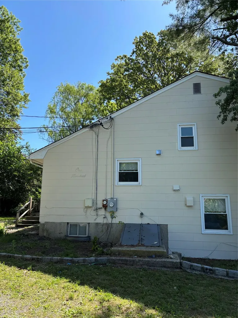 109 Convent Road Syosset NY 11791