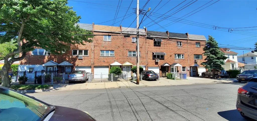 3314 Mickle Bronx NY 10469