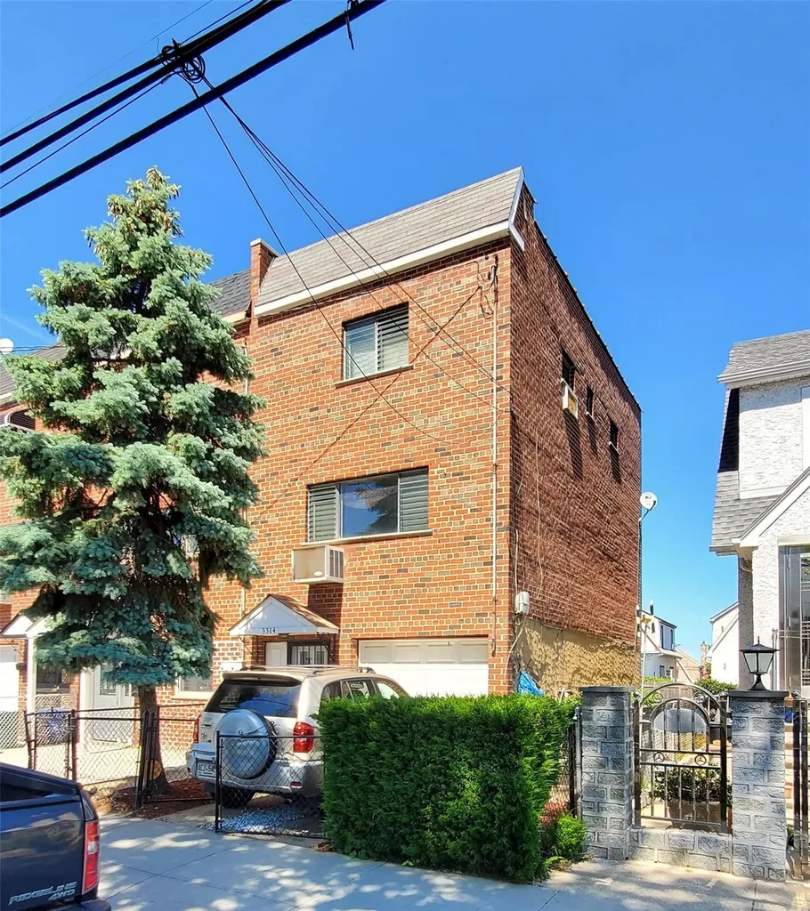 3314 Mickle Bronx NY 10469