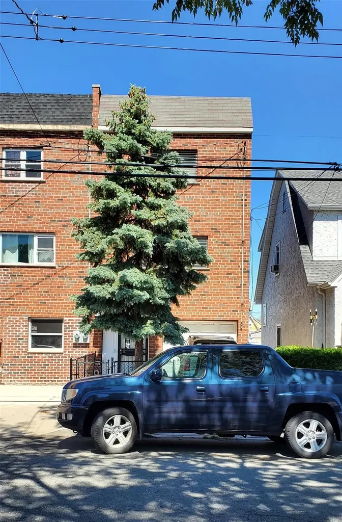3314 Mickle Bronx NY 10469