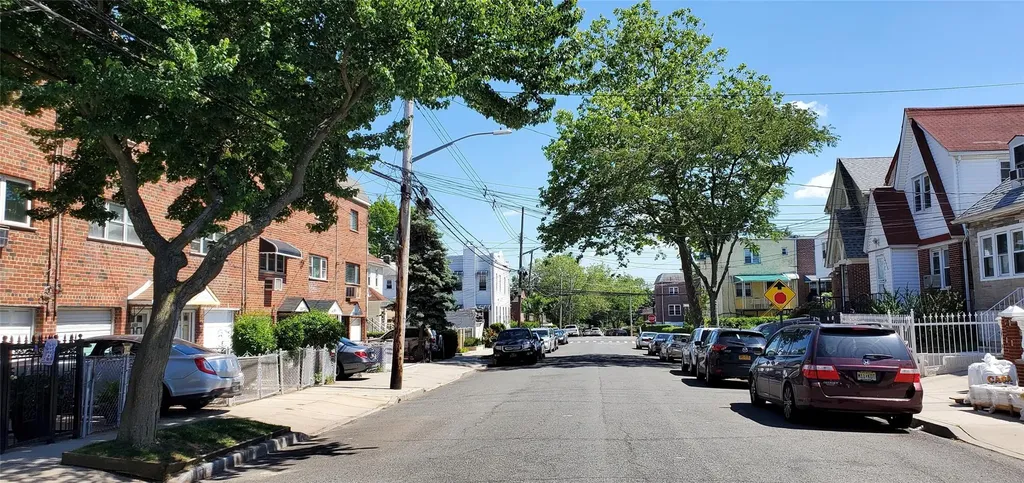 3314 Mickle Bronx NY 10469