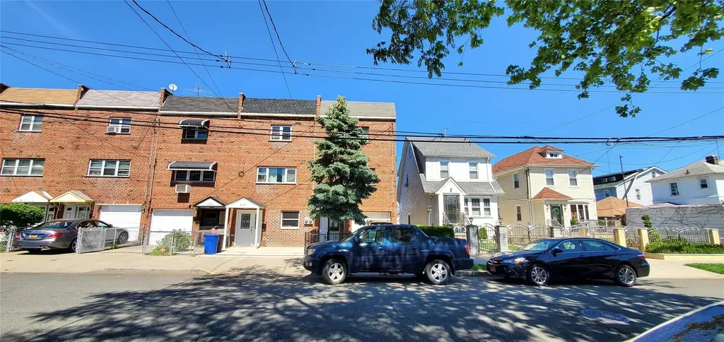 3314 Mickle Bronx NY 10469