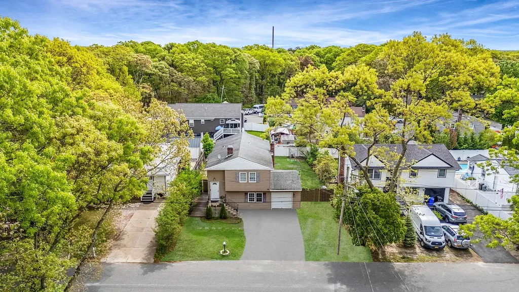 209 Burney Boulevard Mastic NY 11950
