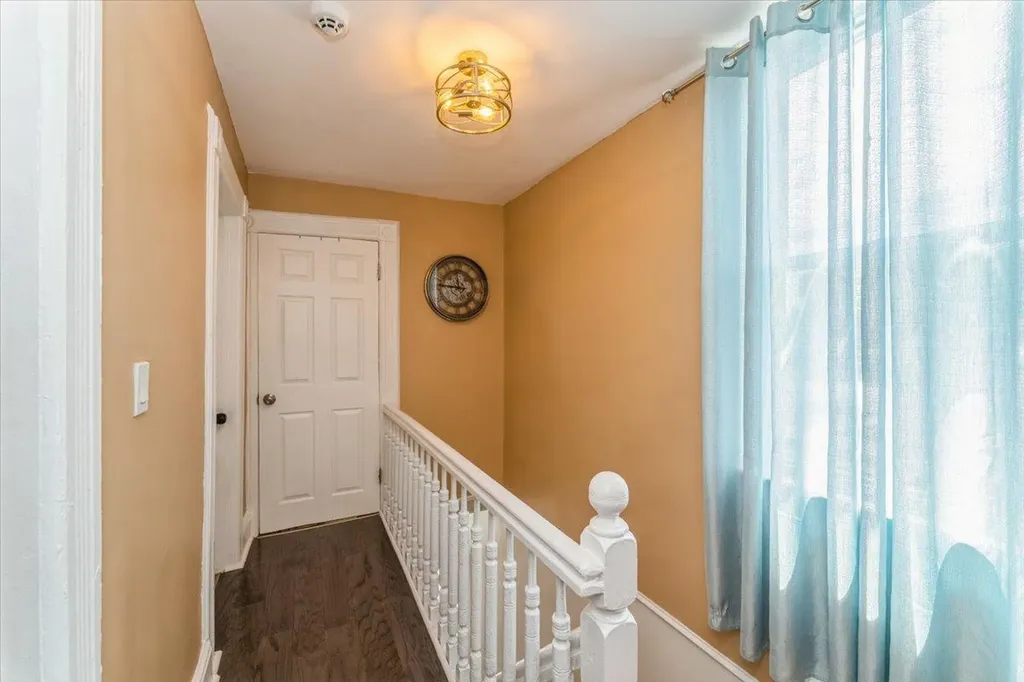 11 Hope Place Freeport NY 11520