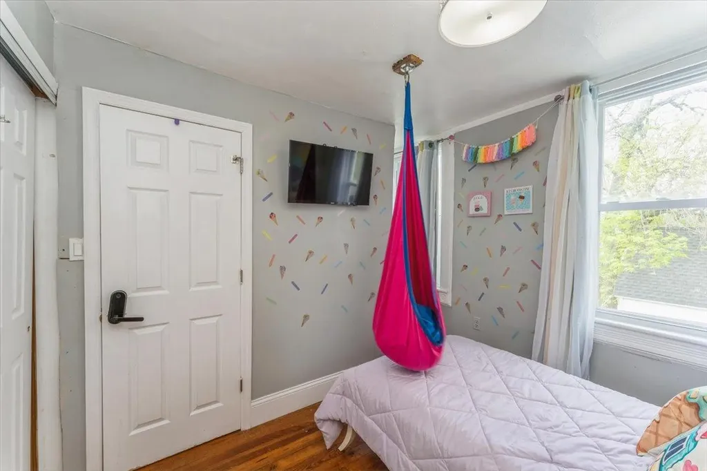 11 Hope Place Freeport NY 11520