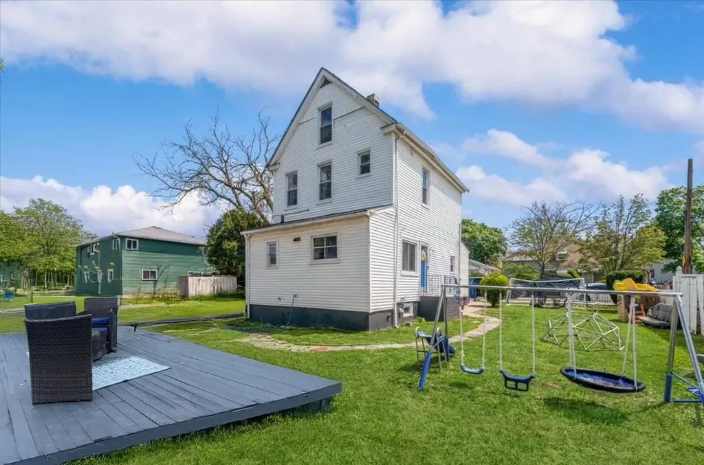 11 Hope Place Freeport NY 11520