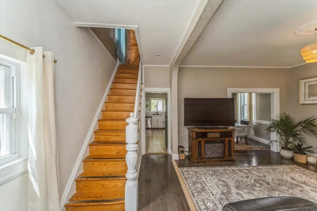 11 Hope Place Freeport NY 11520