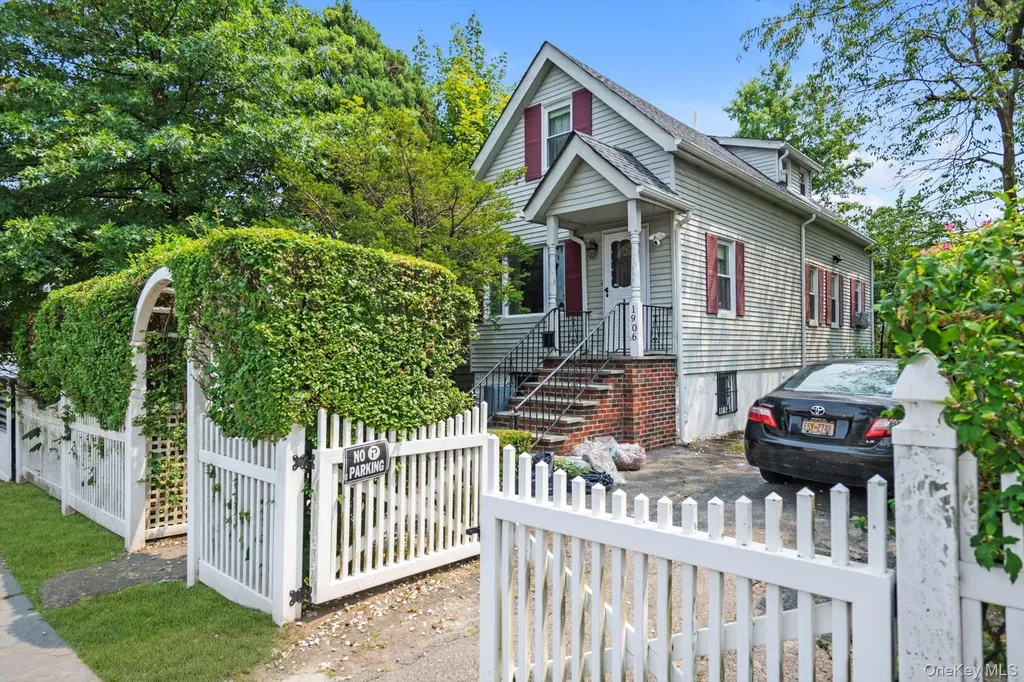 1906 Edenwald Avenue Bronx NY 10466