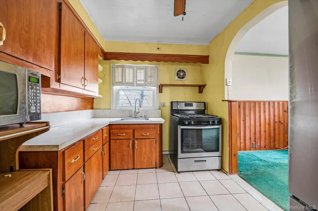 1906 Edenwald Avenue Bronx NY 10466