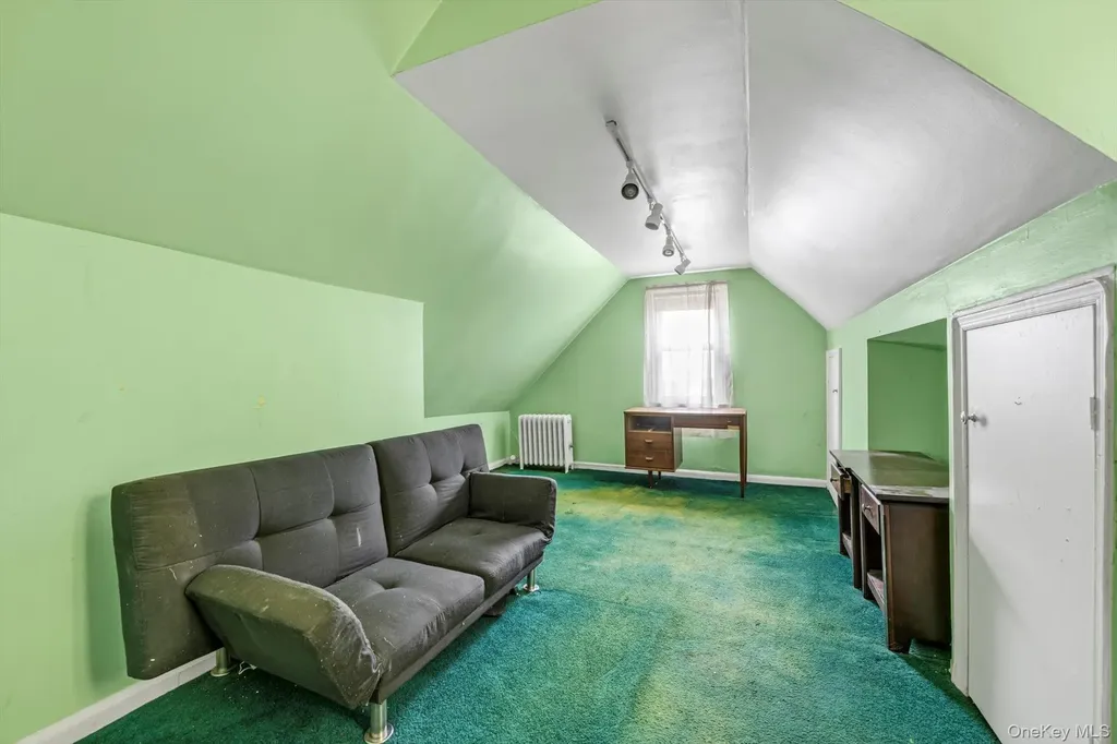 1906 Edenwald Avenue Bronx NY 10466