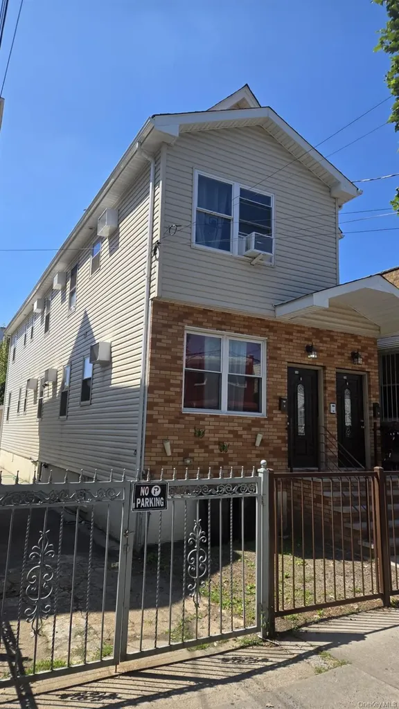 746 E 224th Street Bronx NY 10466