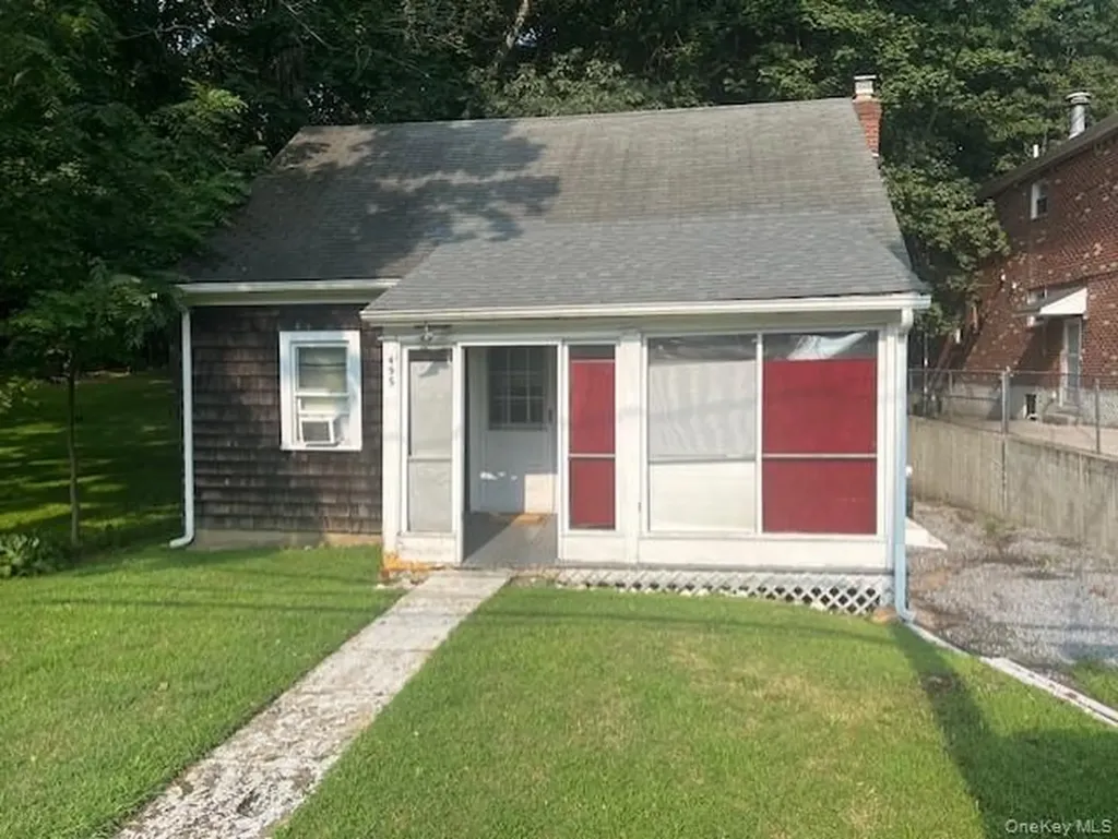 495 Community Drive Manhasset NY 11030