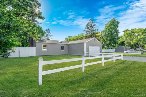 730 Spur Drive N Bay Shore NY 11706