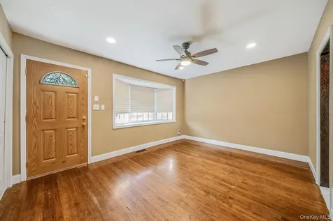 730 Spur Drive N Bay Shore NY 11706