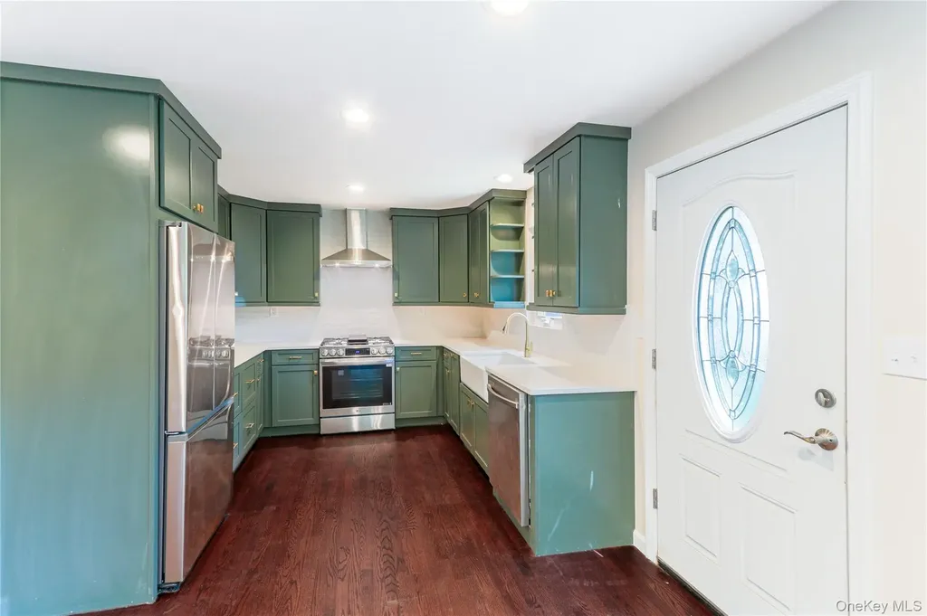 12 14th Street Wading River NY 11792
