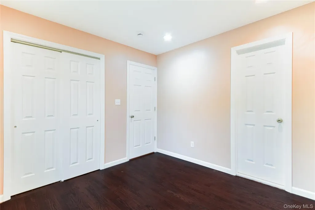 12 14th Street Wading River NY 11792
