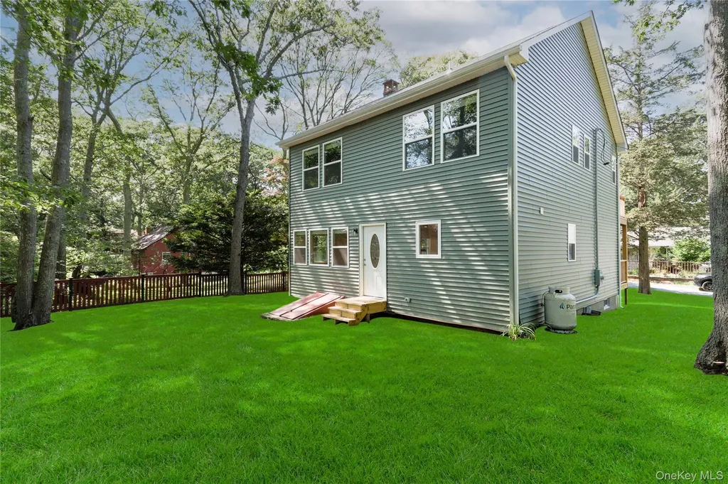 12 14th Street Wading River NY 11792