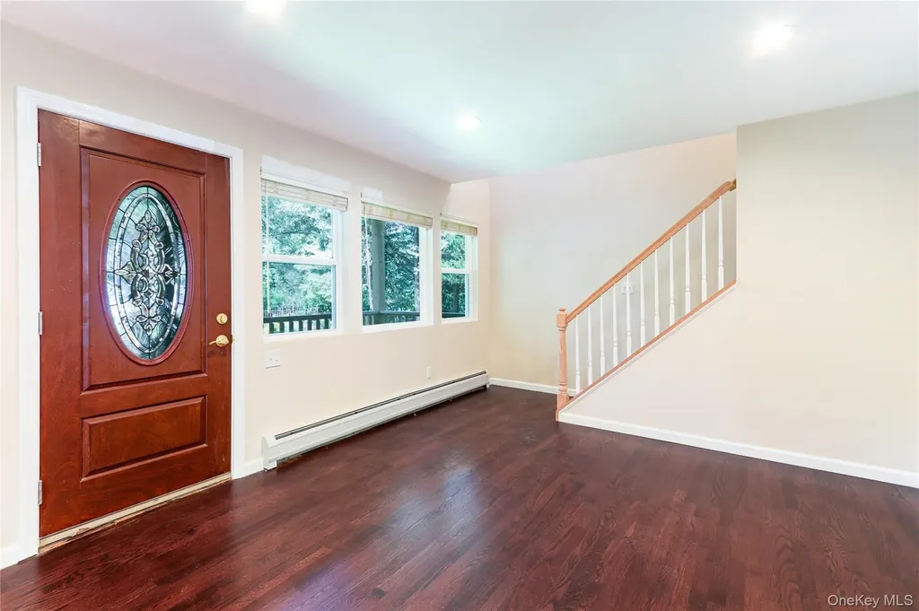 12 14th Street Wading River NY 11792