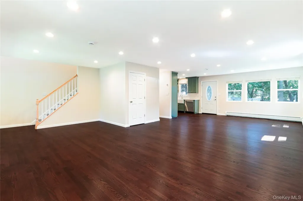 12 14th Street Wading River NY 11792