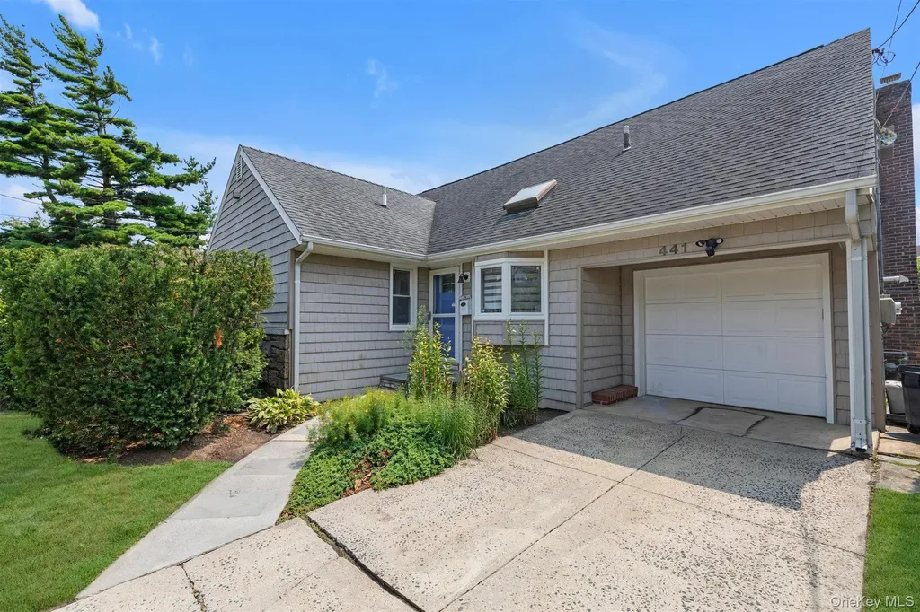 441 Argyle Road Cedarhurst NY 11516