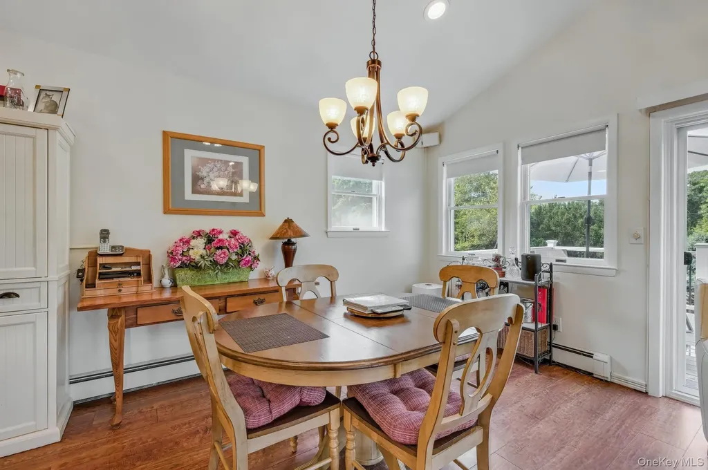 20 Peppermint Road Commack NY 11725