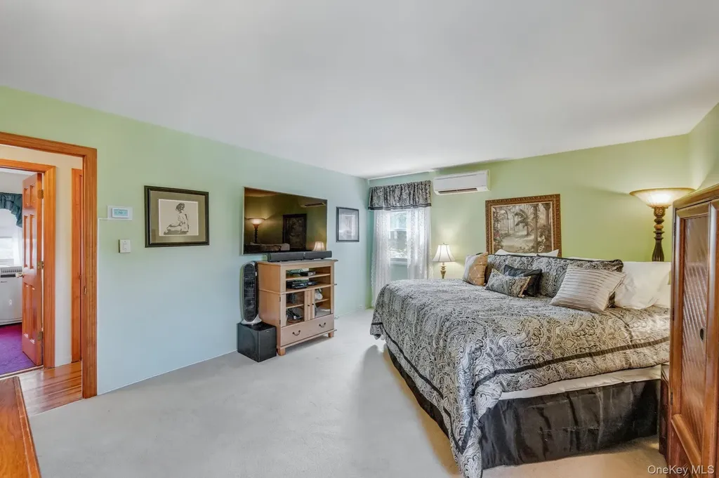 20 Peppermint Road Commack NY 11725