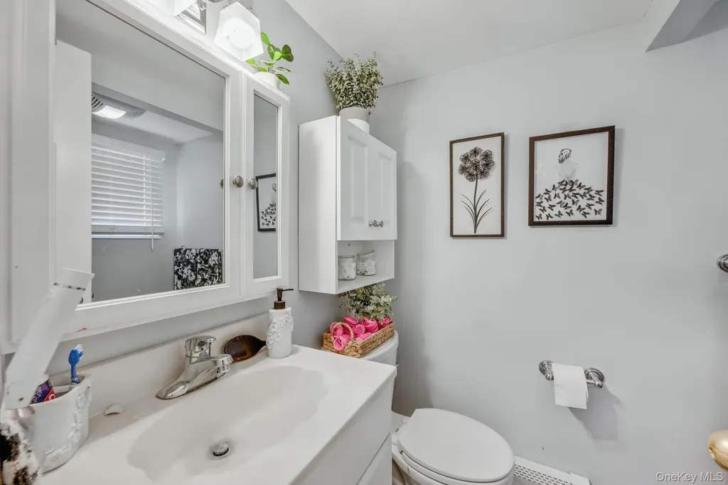 20 Peppermint Road Commack NY 11725