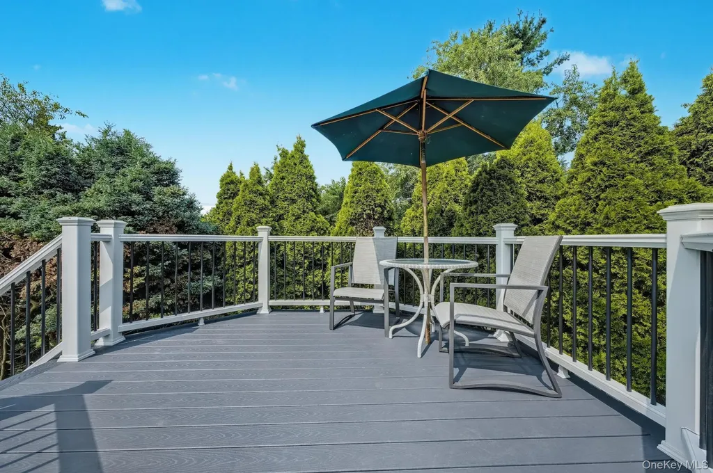 20 Peppermint Road Commack NY 11725