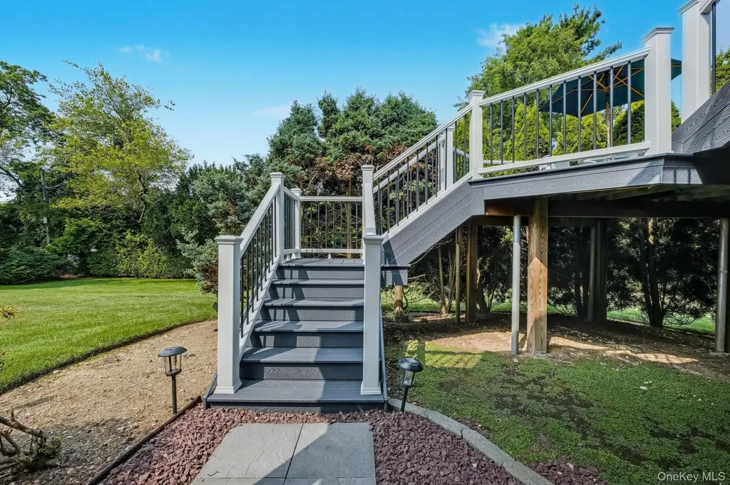 20 Peppermint Road Commack NY 11725