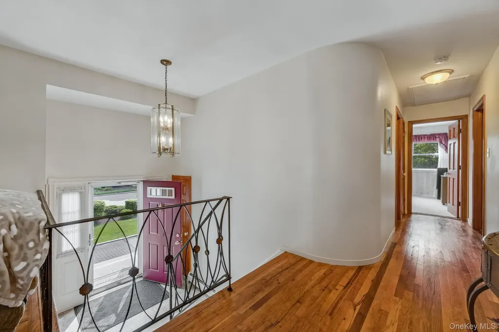 20 Peppermint Road Commack NY 11725