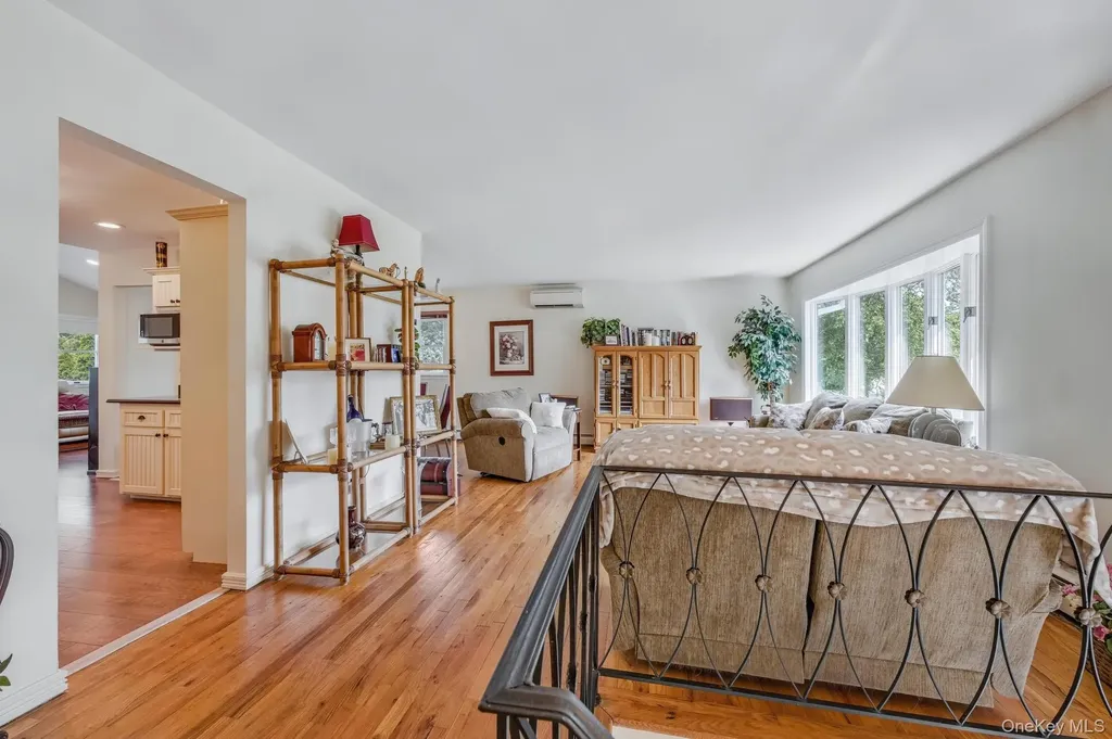 20 Peppermint Road Commack NY 11725