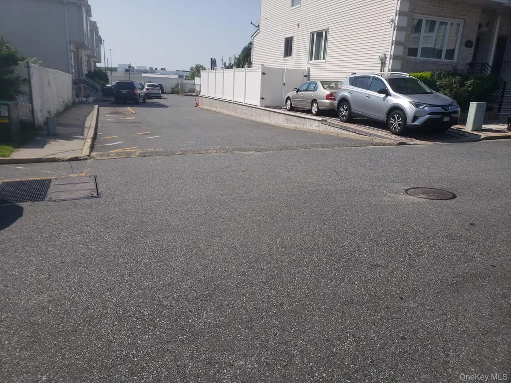 89 Lott Lane Staten Island NY 10314