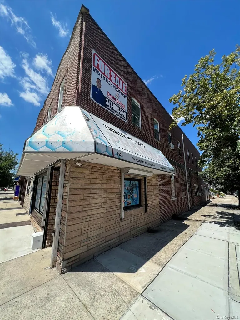 75-21 Myrtle Avenue Glendale NY 11385