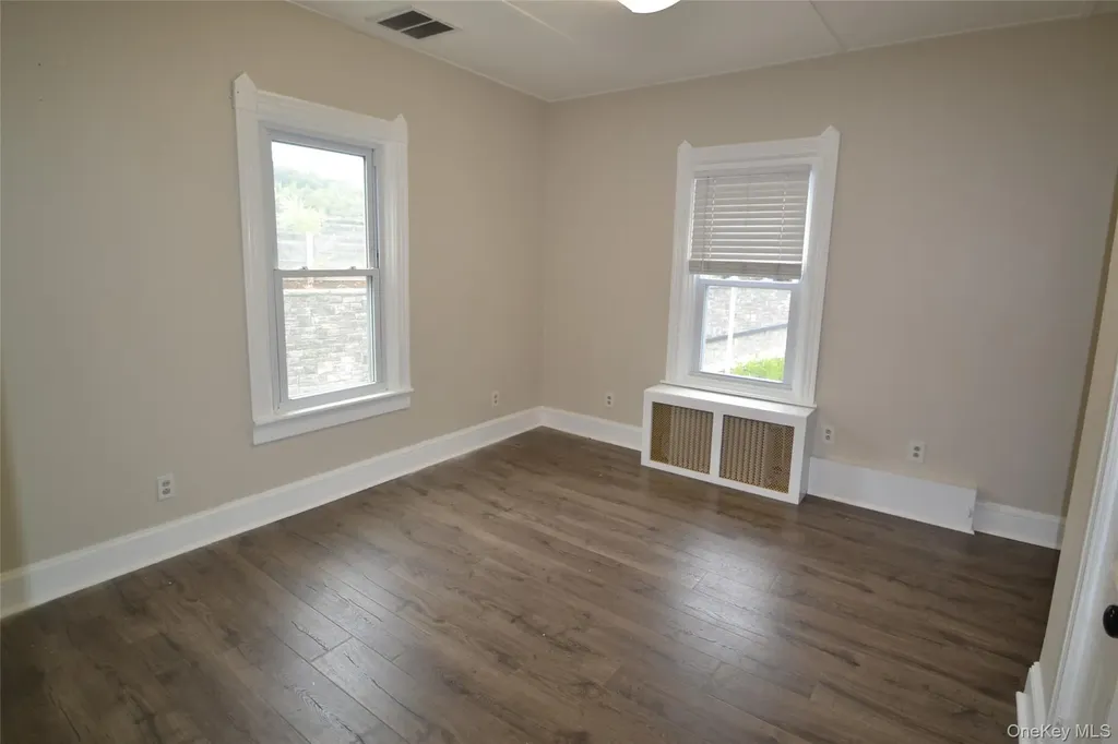 282 S Broadway Nyack NY 10960