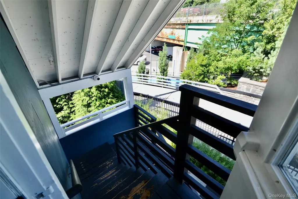 282 S Broadway Nyack NY 10960