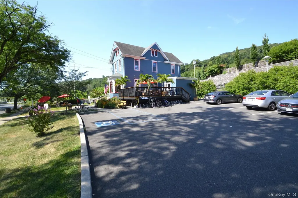 282 S Broadway Nyack NY 10960