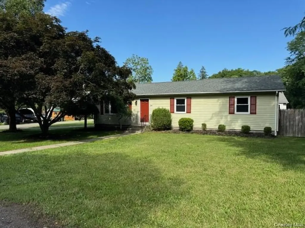 21 Sackett Square Chester NY 10918